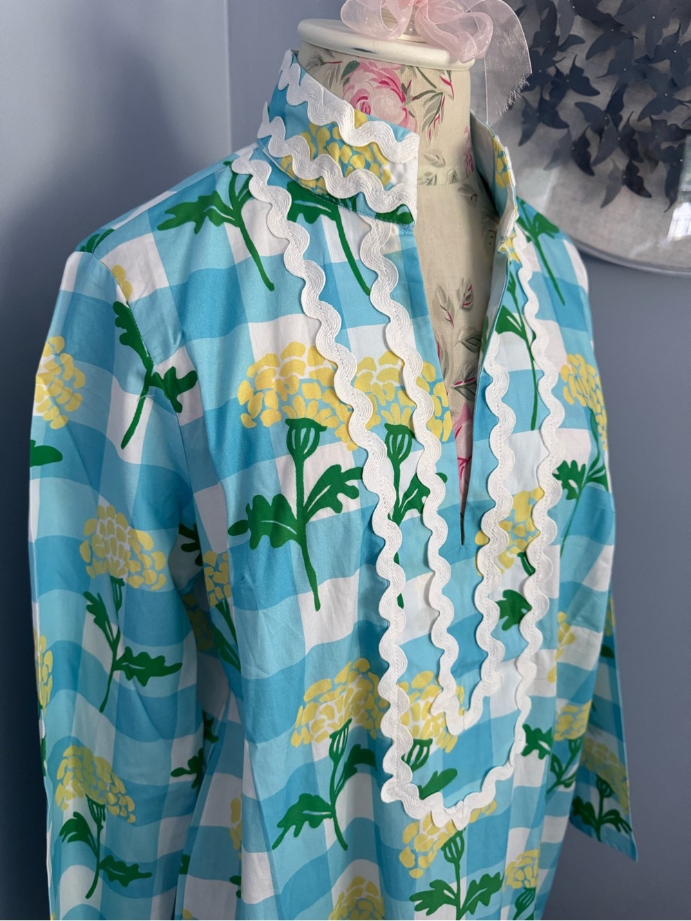 🆕 Sail to Sable Blue and Yellow Floral Gingham Caftan - Picture 3 of 8